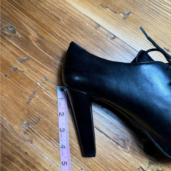 Me Too Lynessa Leather and calf hair Platform Heel Ankle Bootie size 8.5 Lace Up - Picture 8 of 9